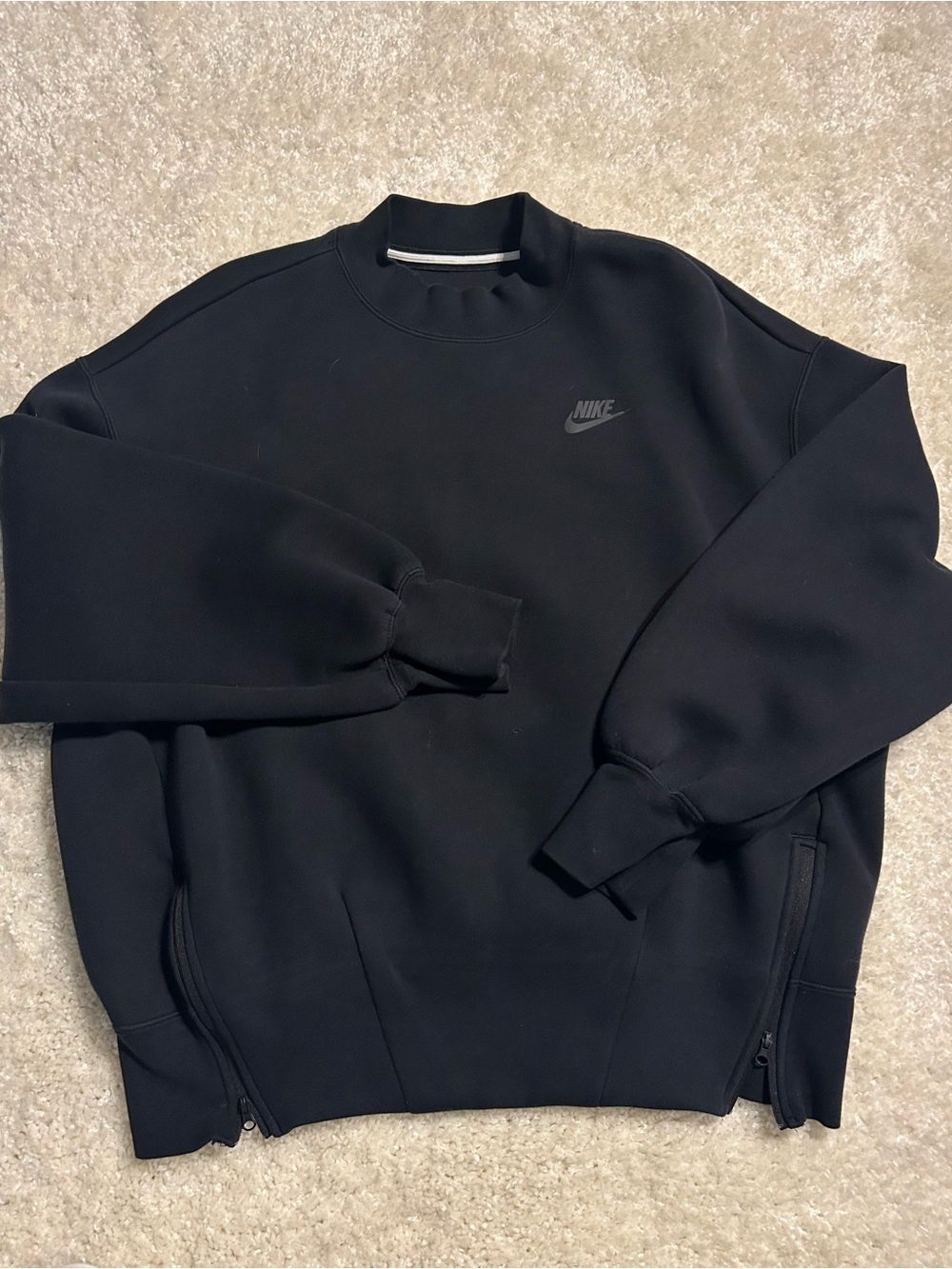 Nike Women’s Black Crewneck Sweatshirt Small